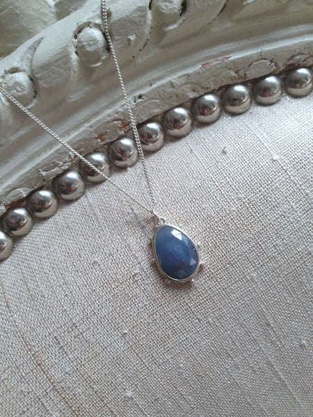 Rose Cut Sapphire necklace set in Sterling Silver